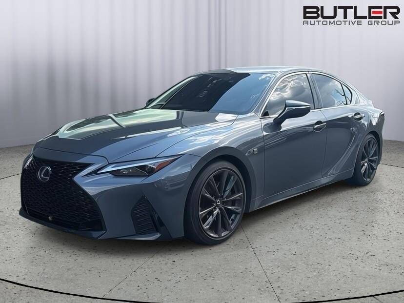 2025 LEXUS IS