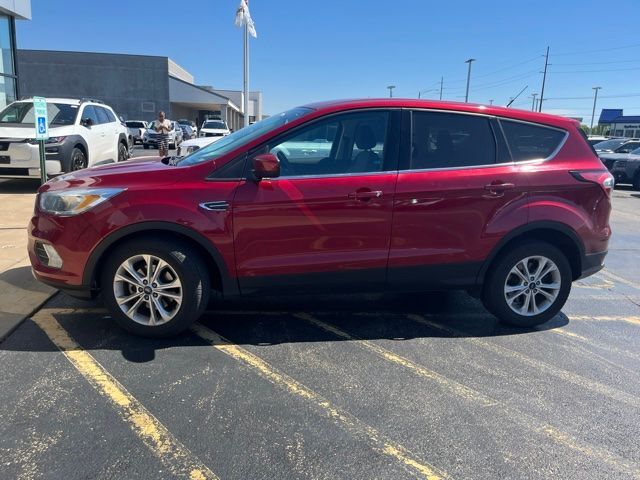 2017 FORD Escape