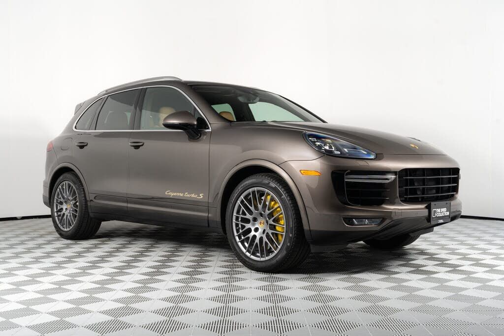 2016 PORSCHE Cayenne