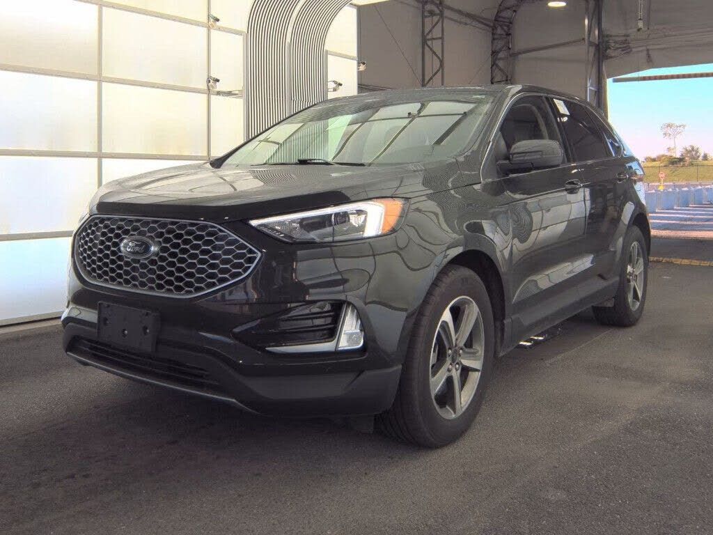 2023 FORD Edge