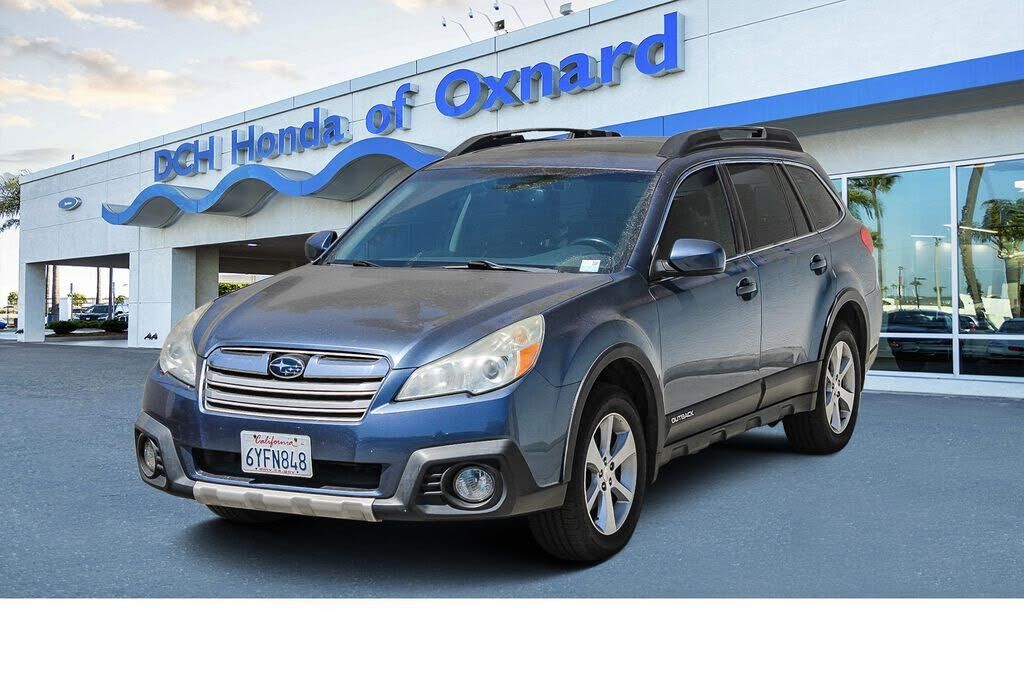 2013 SUBARU Outback