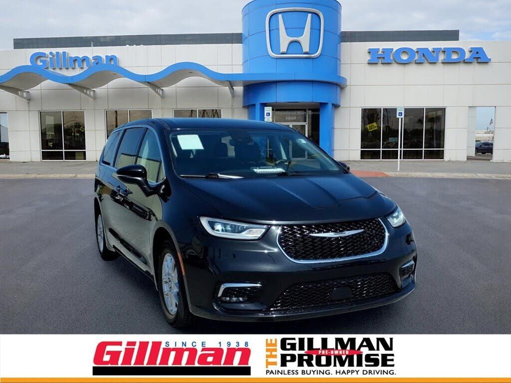 2023 CHRYSLER Pacifica