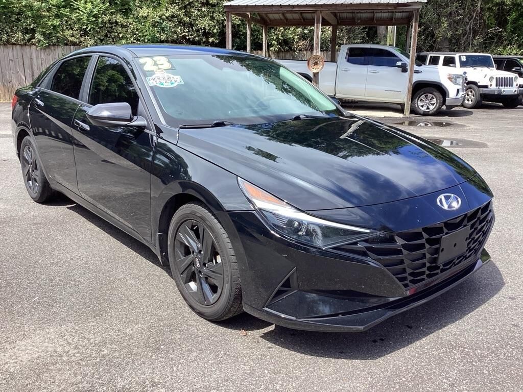 2023 HYUNDAI Elantra