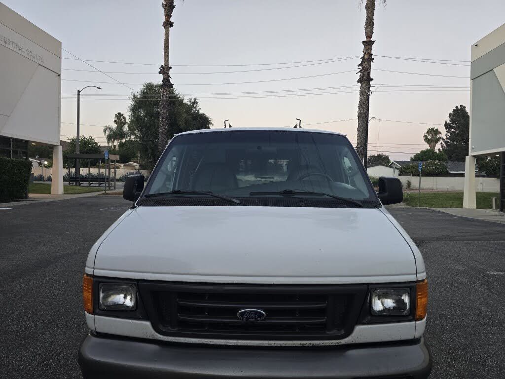 2006 FORD E-350