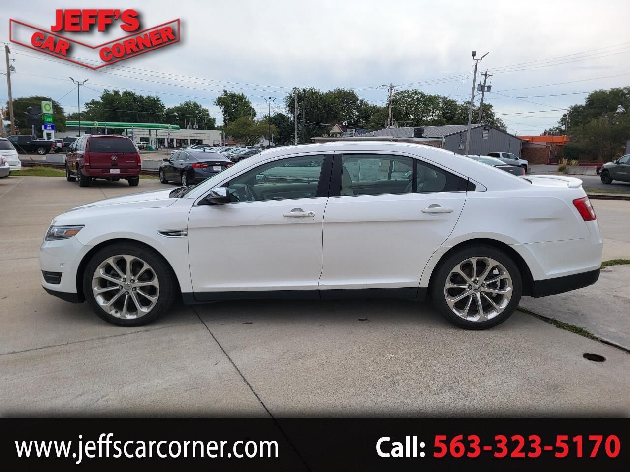 2013 FORD Taurus