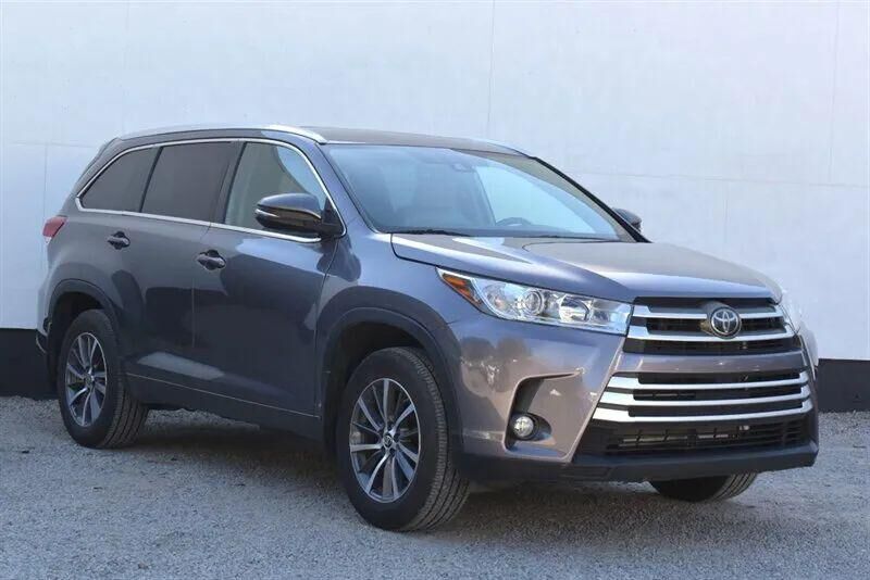 2018 TOYOTA Highlander