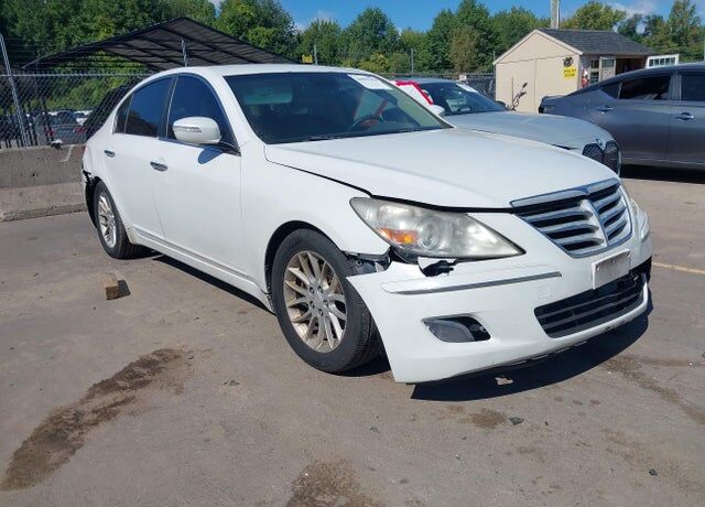 2011 HYUNDAI Genesis