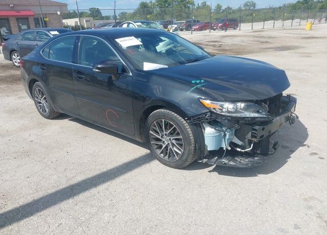 2016 LEXUS ES