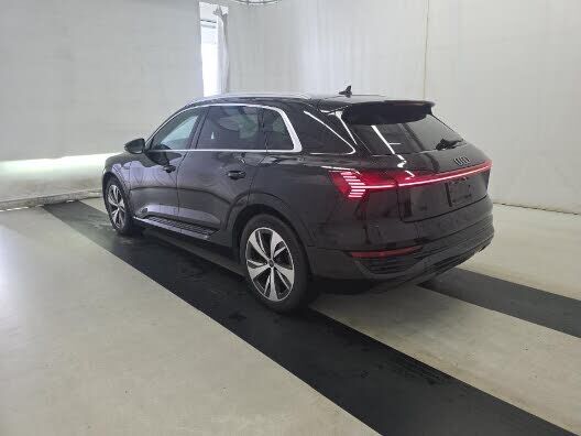 2024 Audi Q8