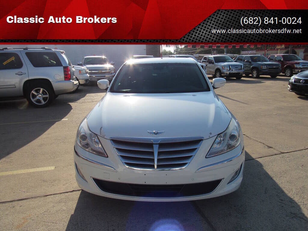 2013 HYUNDAI Genesis