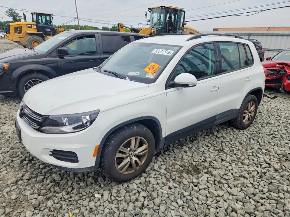 2015 VOLKSWAGEN Tiguan