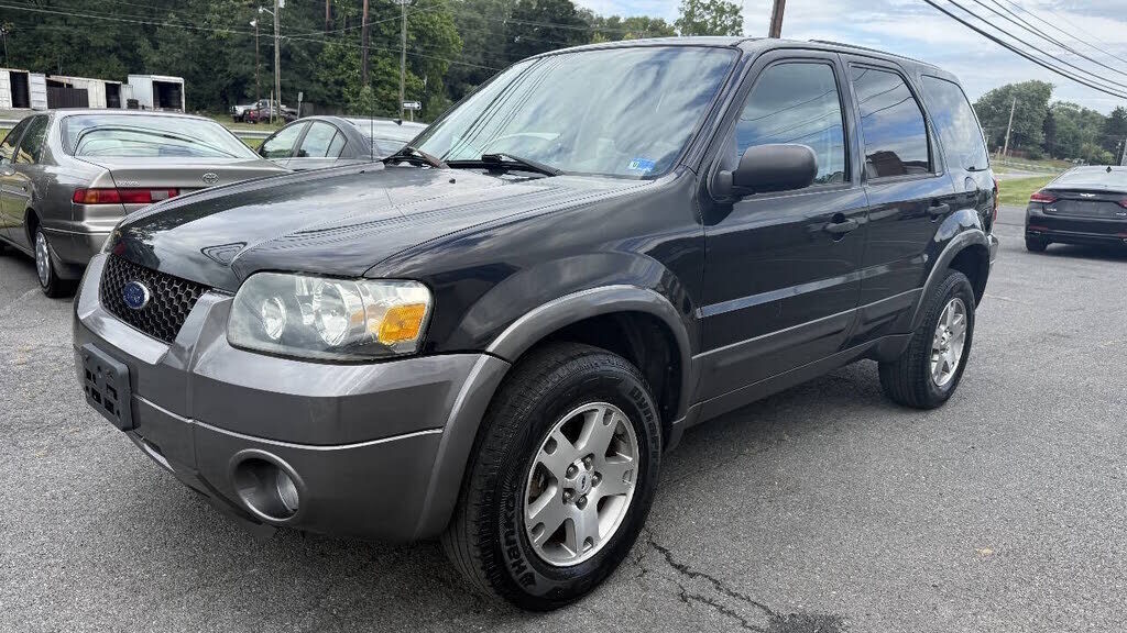 2005 FORD Escape