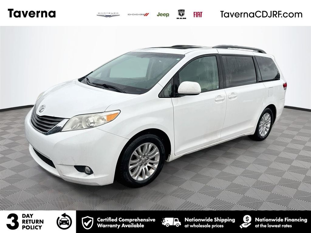 2014 TOYOTA Sienna