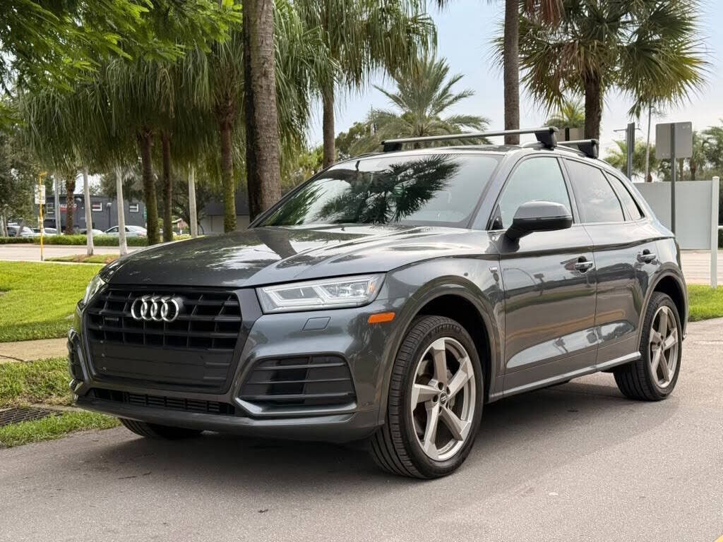 2020 AUDI Q5 e