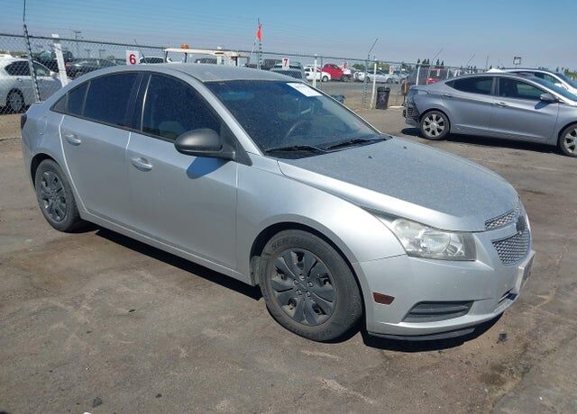 2013 CHEVROLET Cruze