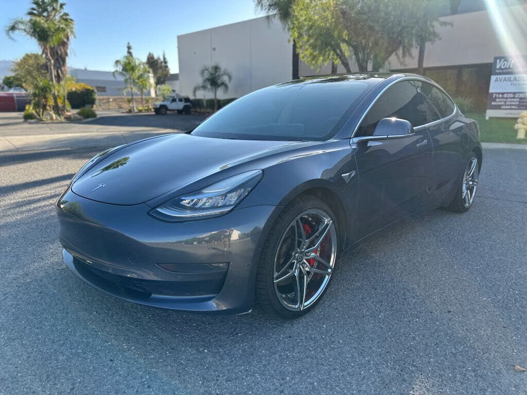 2020 TESLA Model 3
