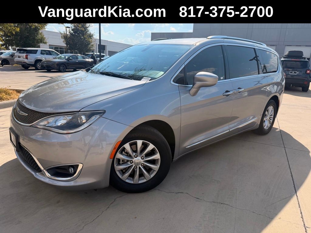 2019 CHRYSLER Pacifica