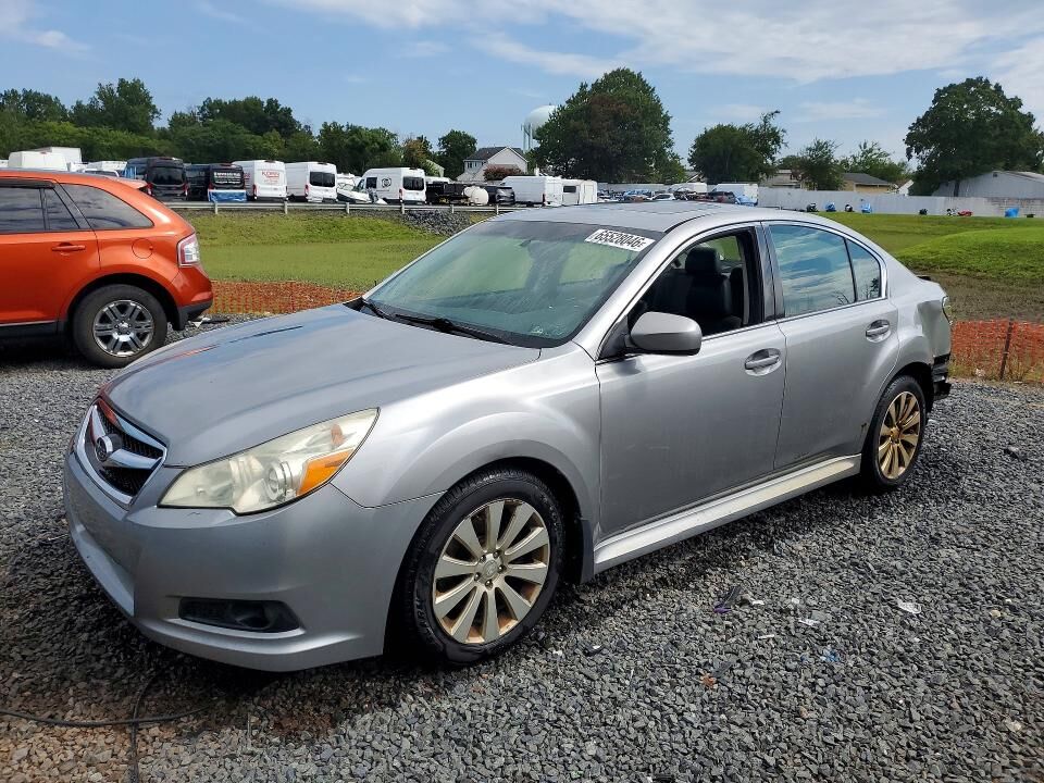 2011 SUBARU Legacy
