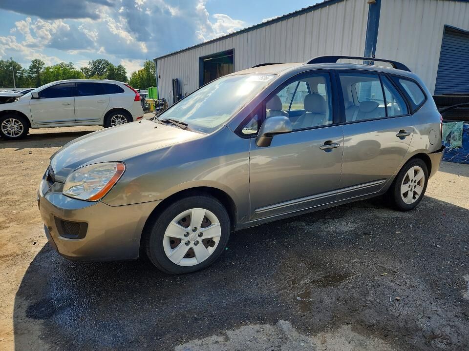 2009 KIA Rondo