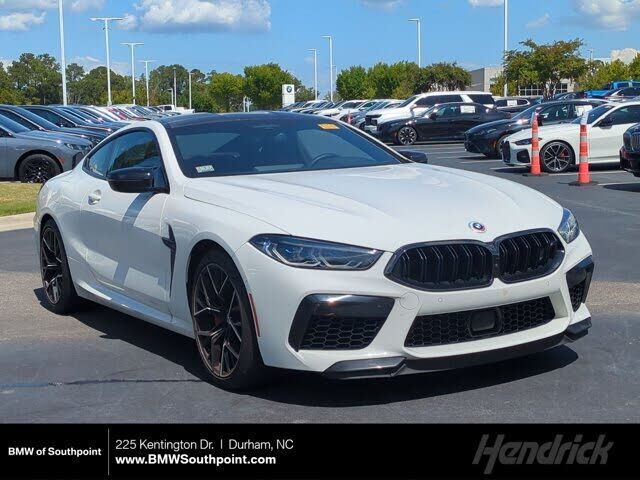 2023 BMW M8