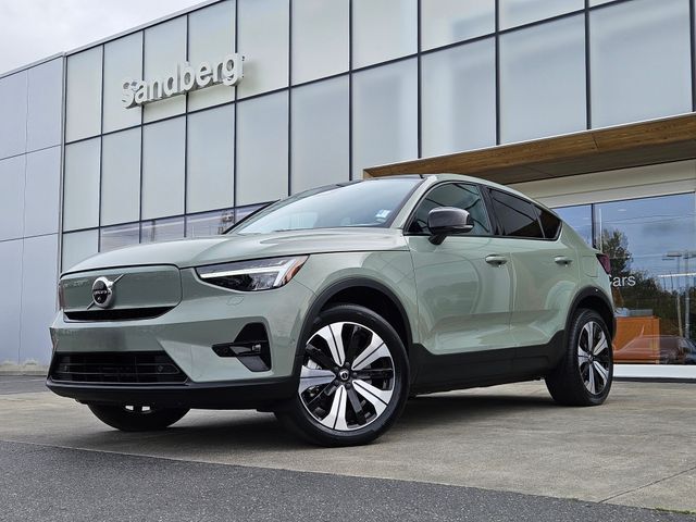 2023 VOLVO C40