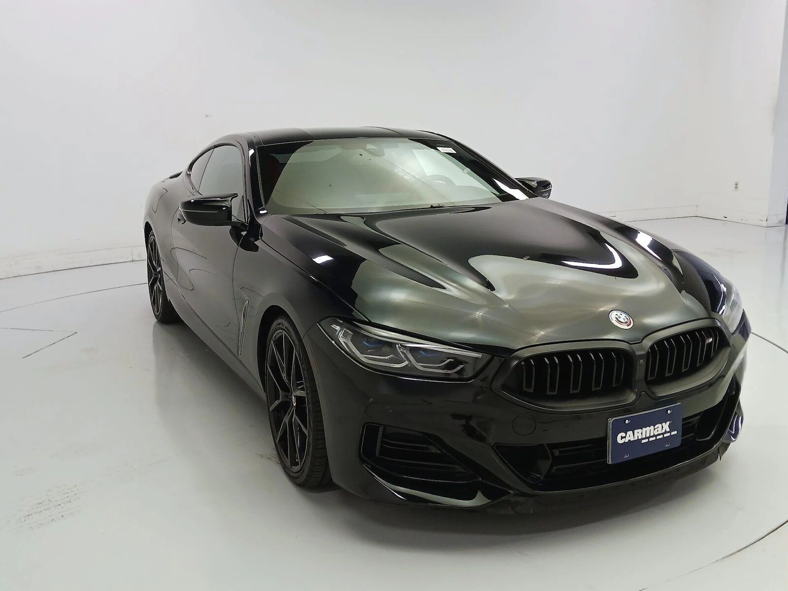 2023 BMW M8