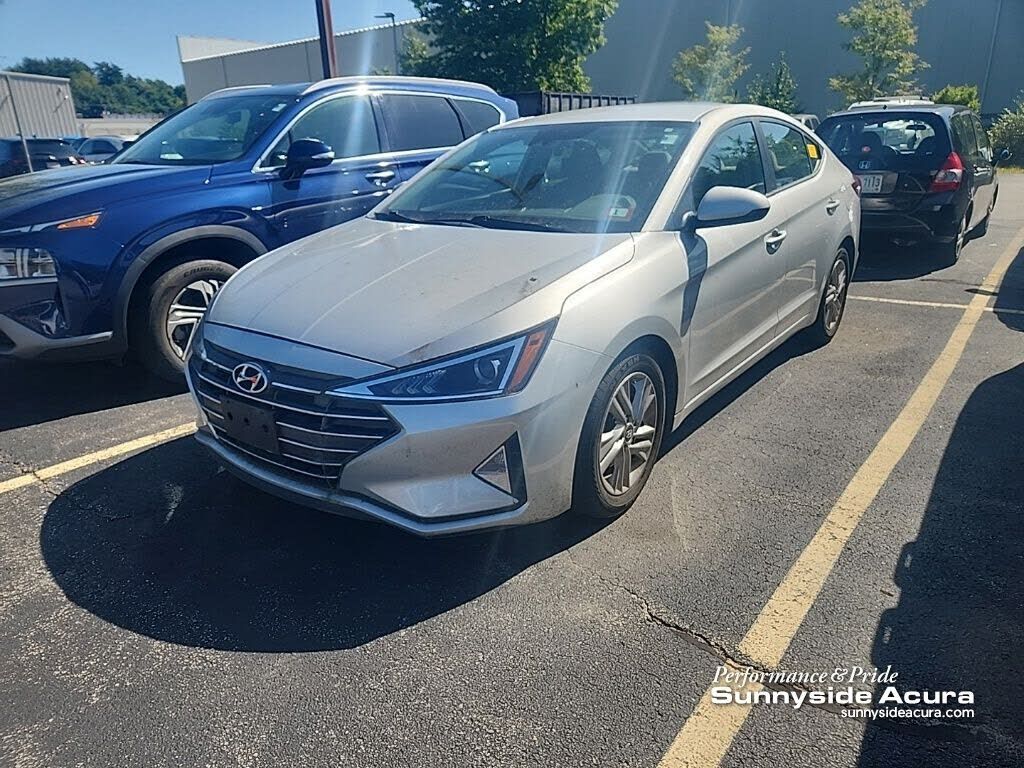 2019 HYUNDAI Elantra
