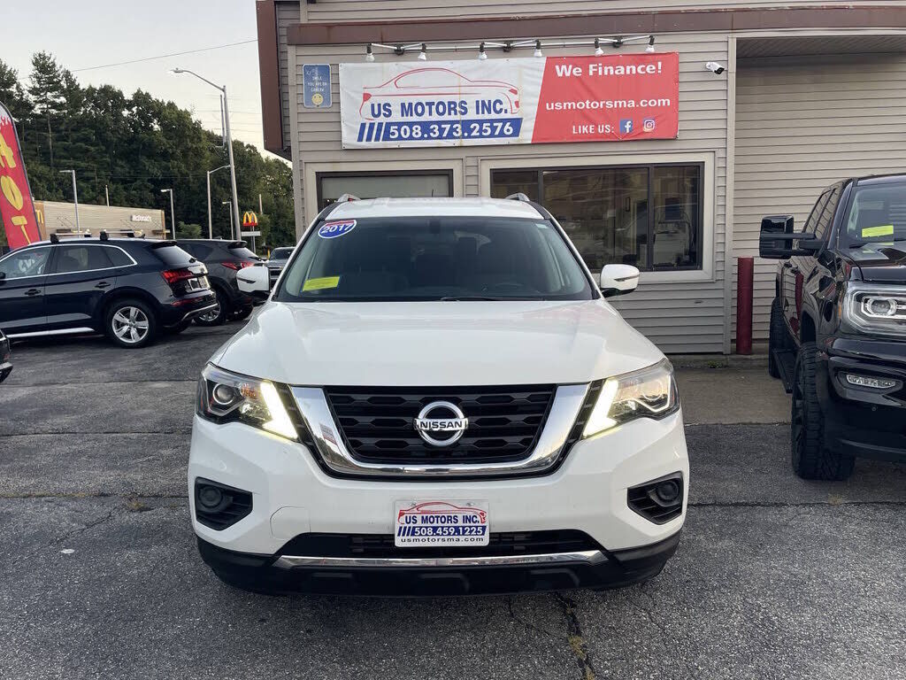 2017 NISSAN Pathfinder