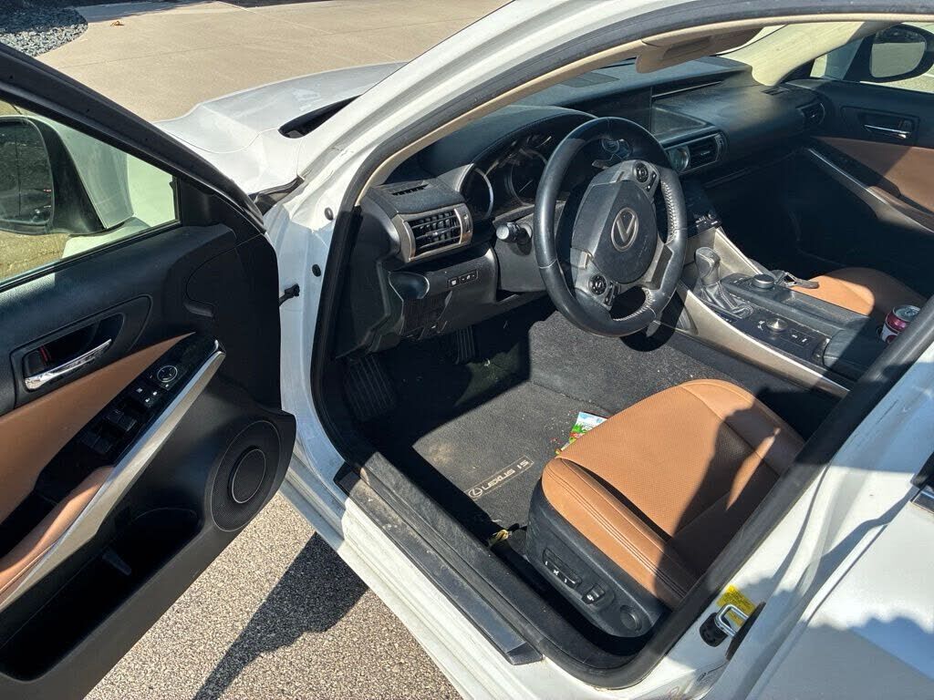 2015 Lexus IS