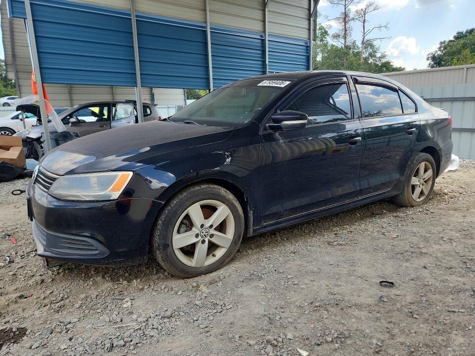 2011 VOLKSWAGEN Jetta