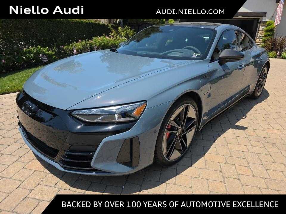 2022 AUDI e-tron