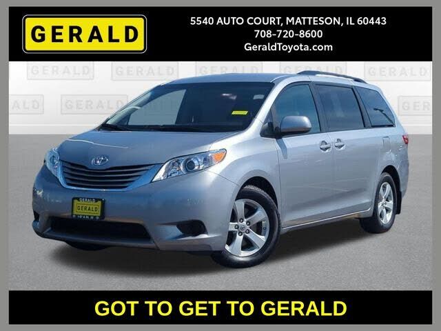 2017 TOYOTA Sienna