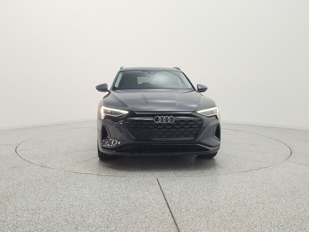 2024 Audi Q8
