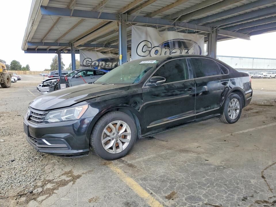 2016 VOLKSWAGEN Passat