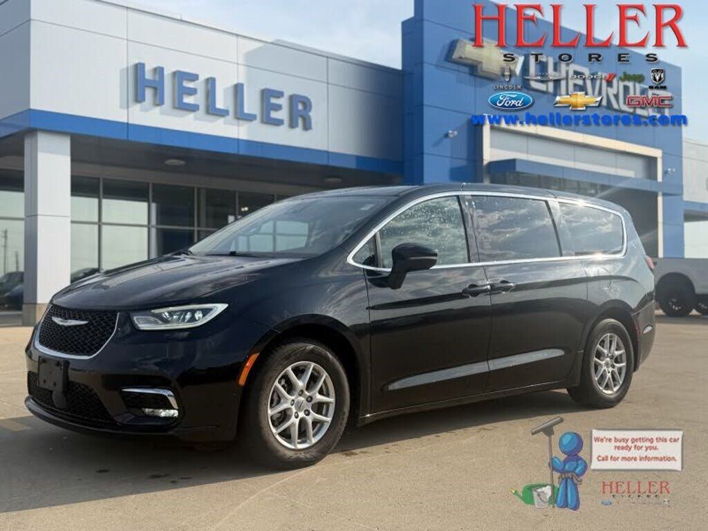 2023 CHRYSLER Pacifica