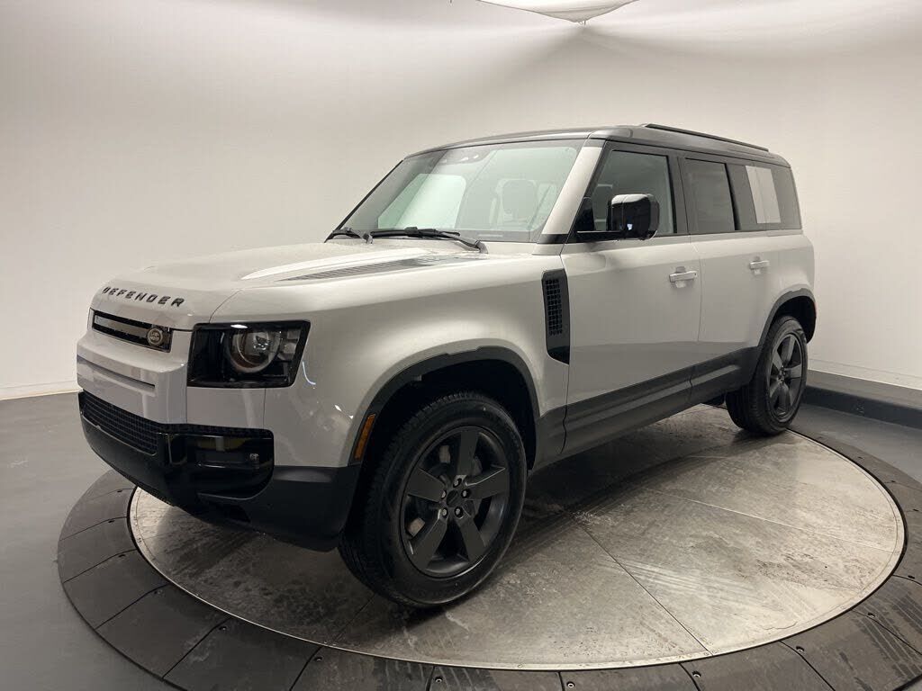 2026 LAND ROVER Defender