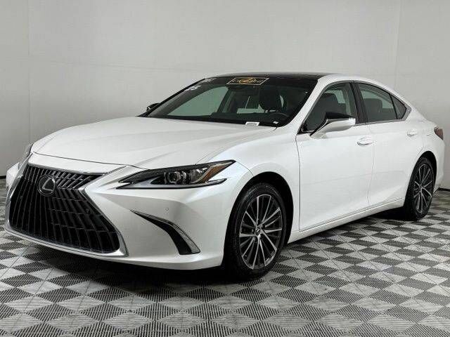 2025 Lexus ES