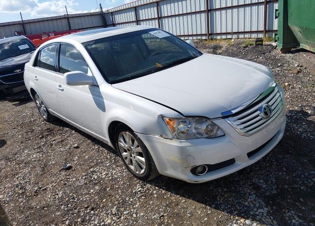2010 TOYOTA Avalon