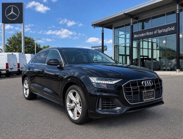 2023 AUDI Q8