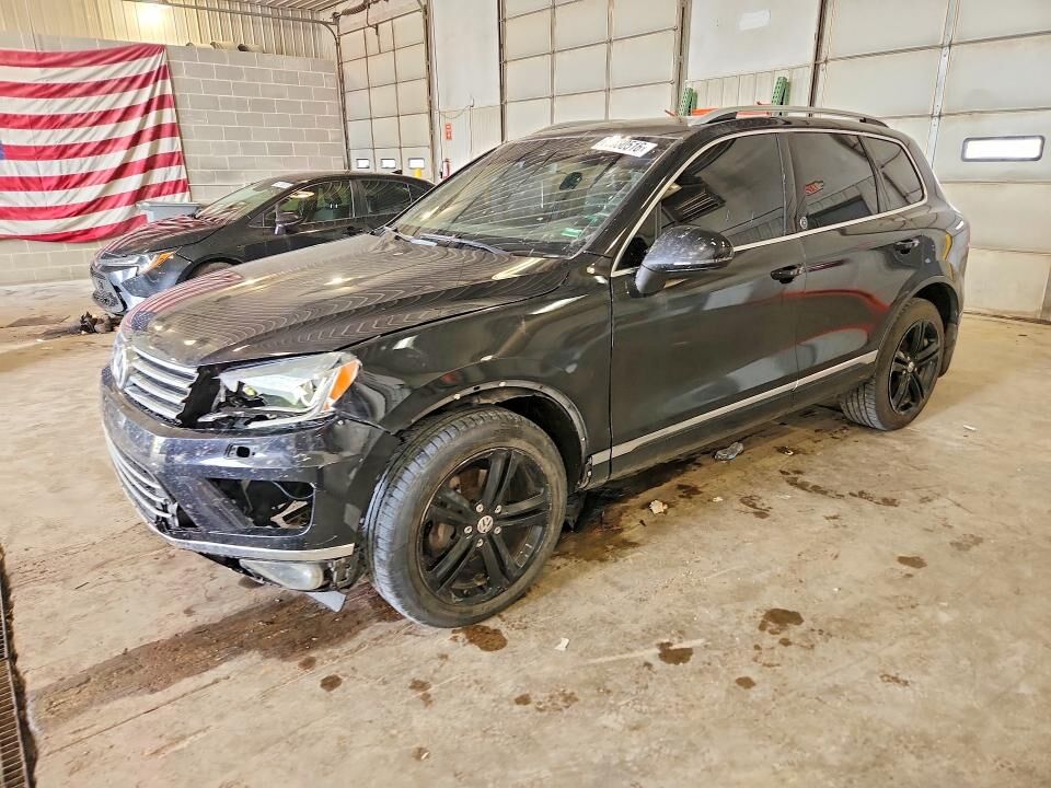 2017 VOLKSWAGEN Touareg