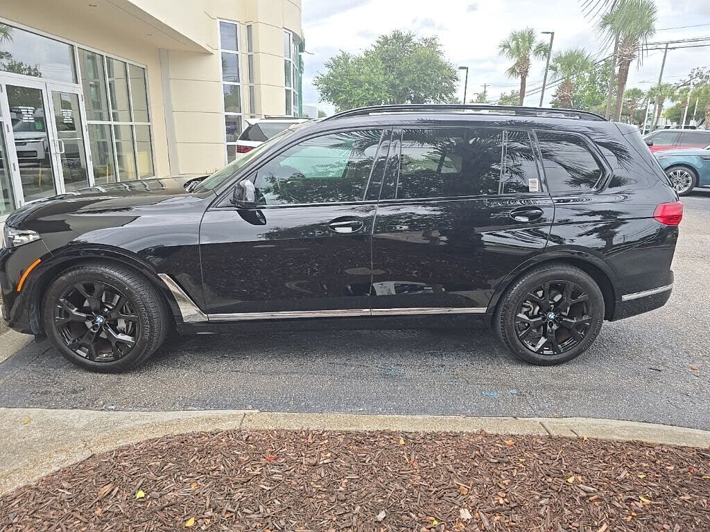 2022 BMW X7