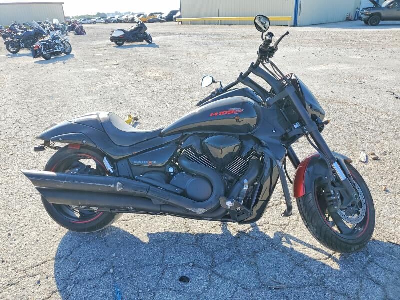 2018 SUZUKI Boulevard M109R B.O.S.S.