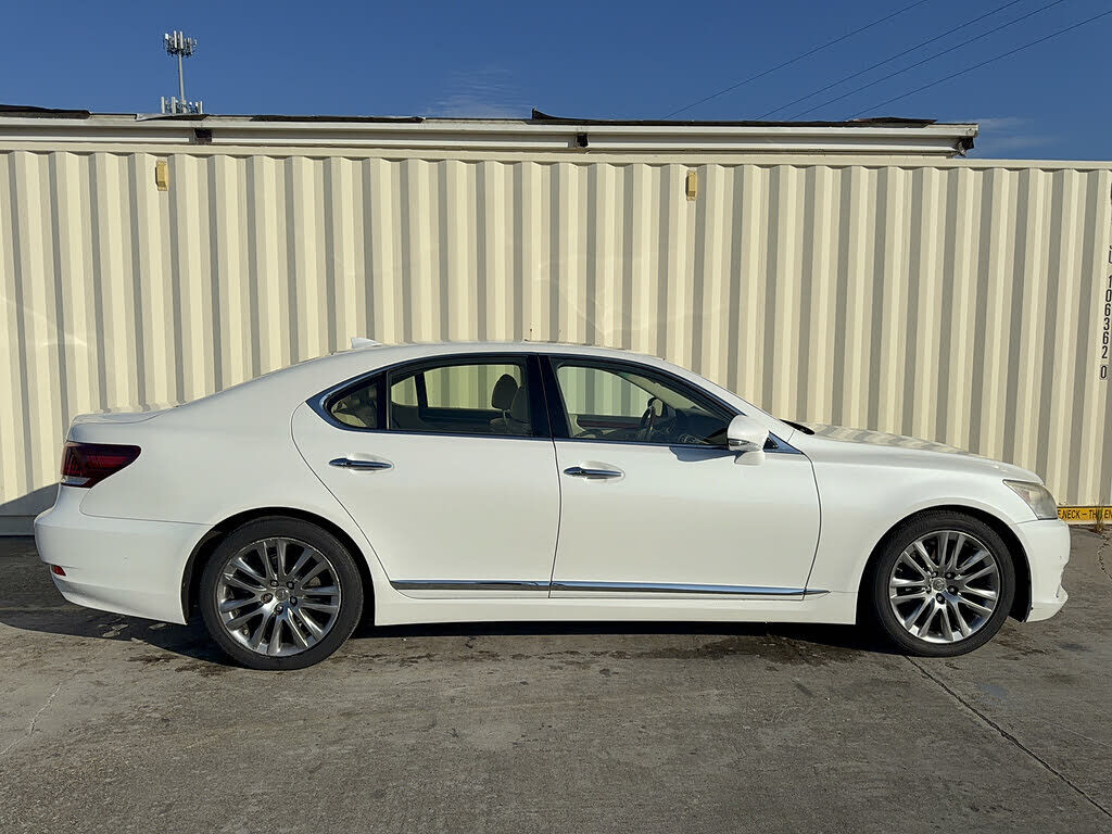 2014 Lexus LS