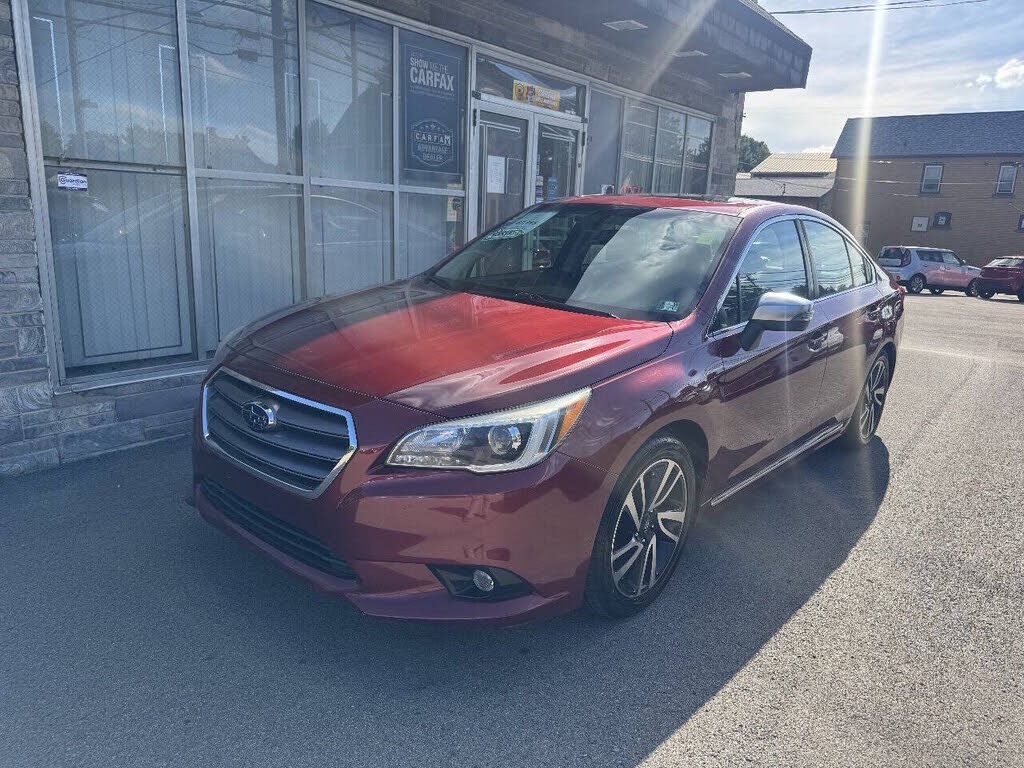 2017 SUBARU Legacy