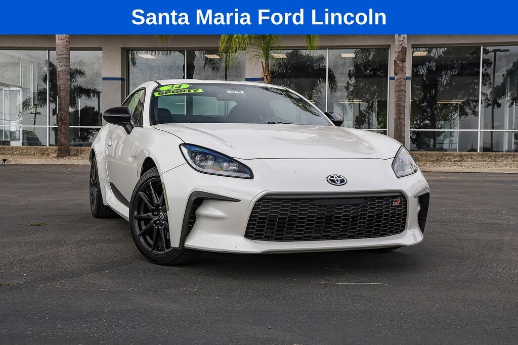 2024 TOYOTA GR86