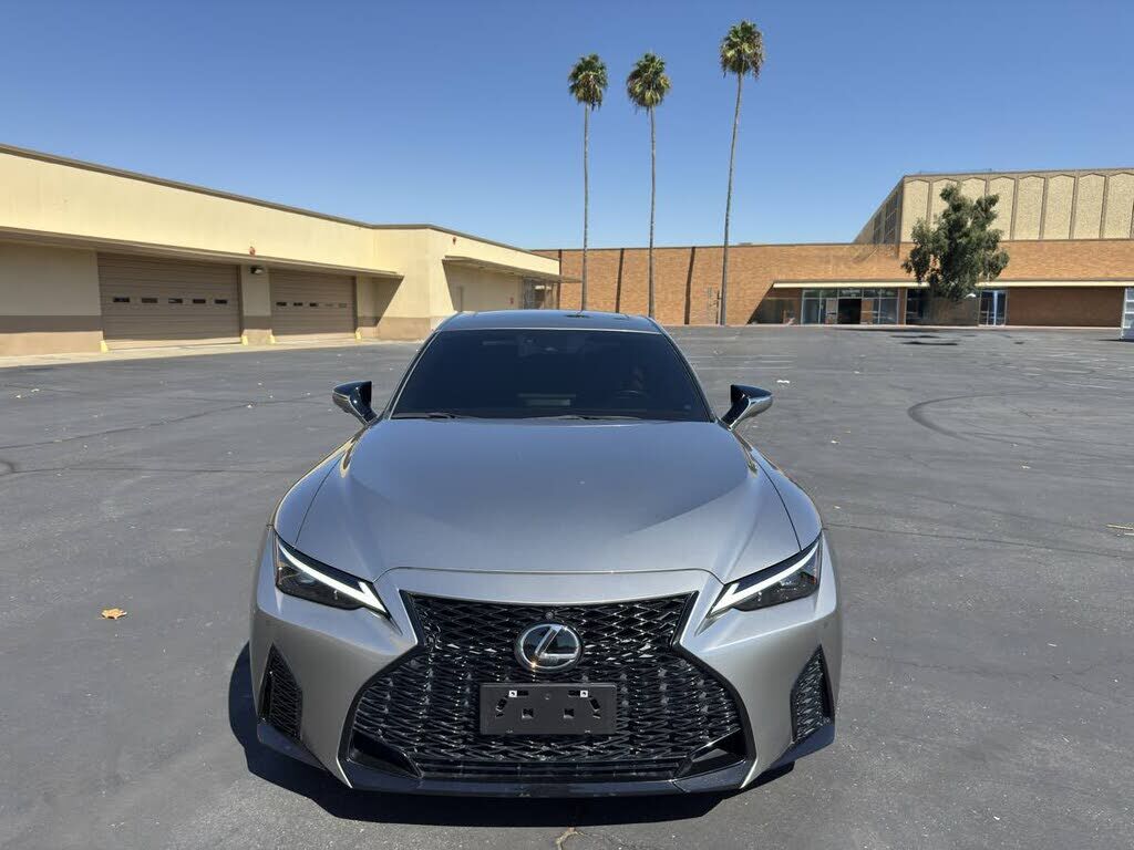 2023 Lexus IS