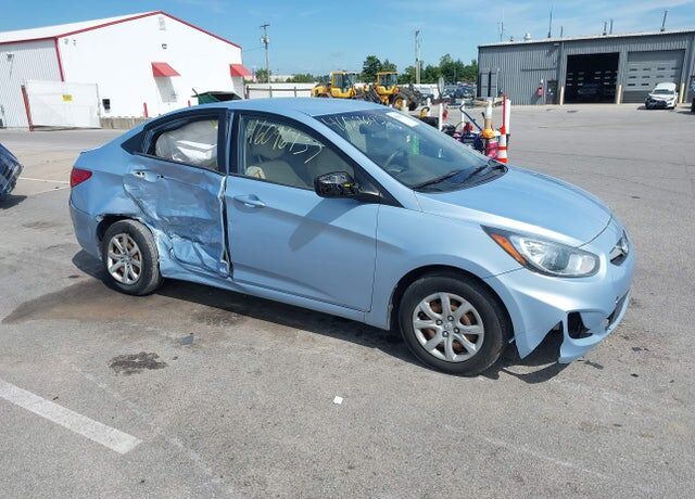 2012 HYUNDAI Accent