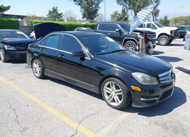 2013 MERCEDES-BENZ C-Class