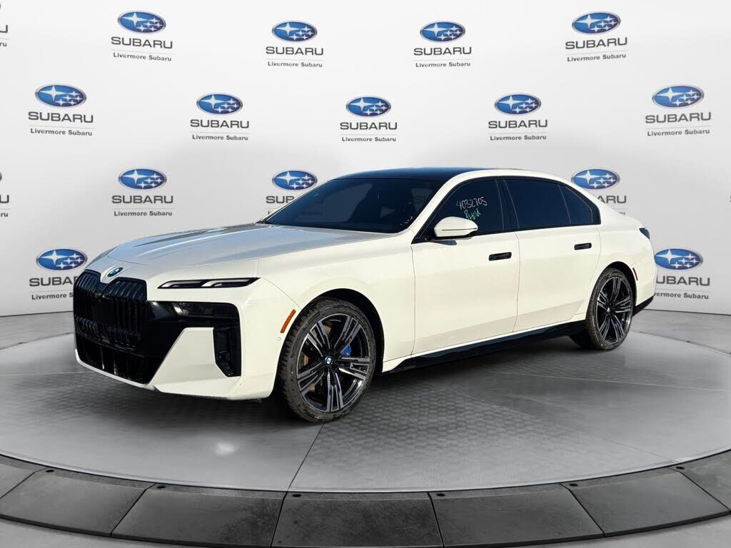 2023 BMW 740i