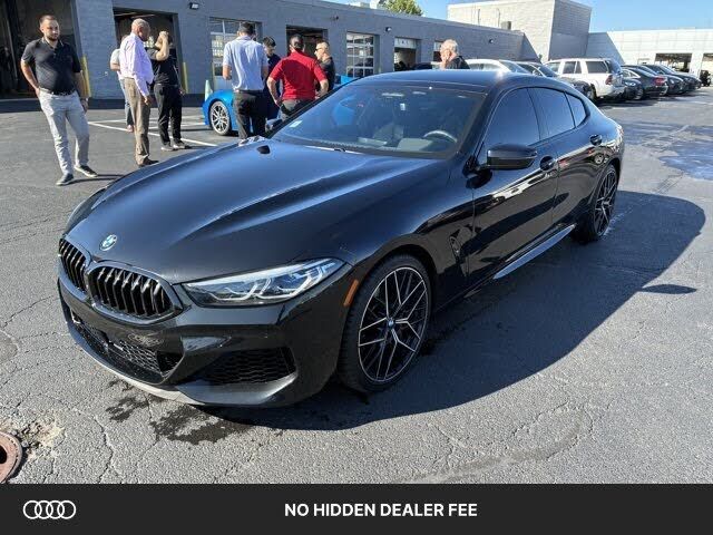 2022 BMW M8